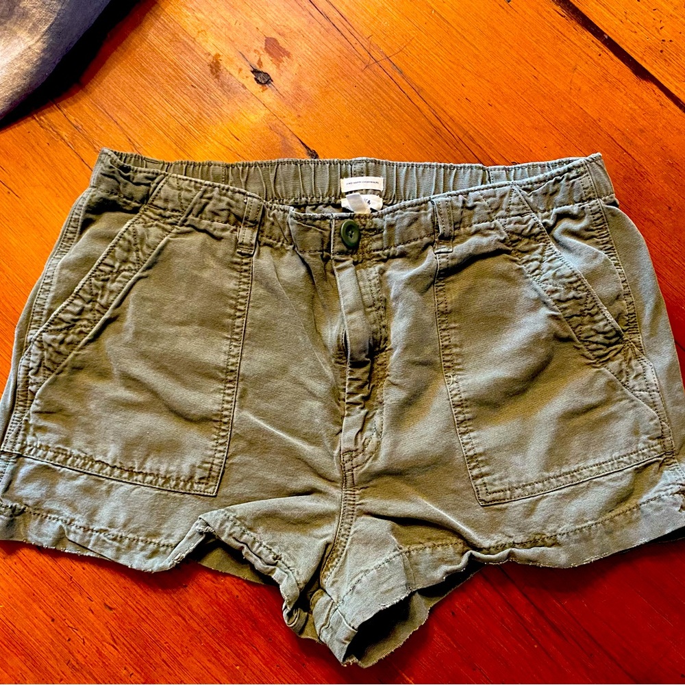 Aerie size large army green distressed shorts
